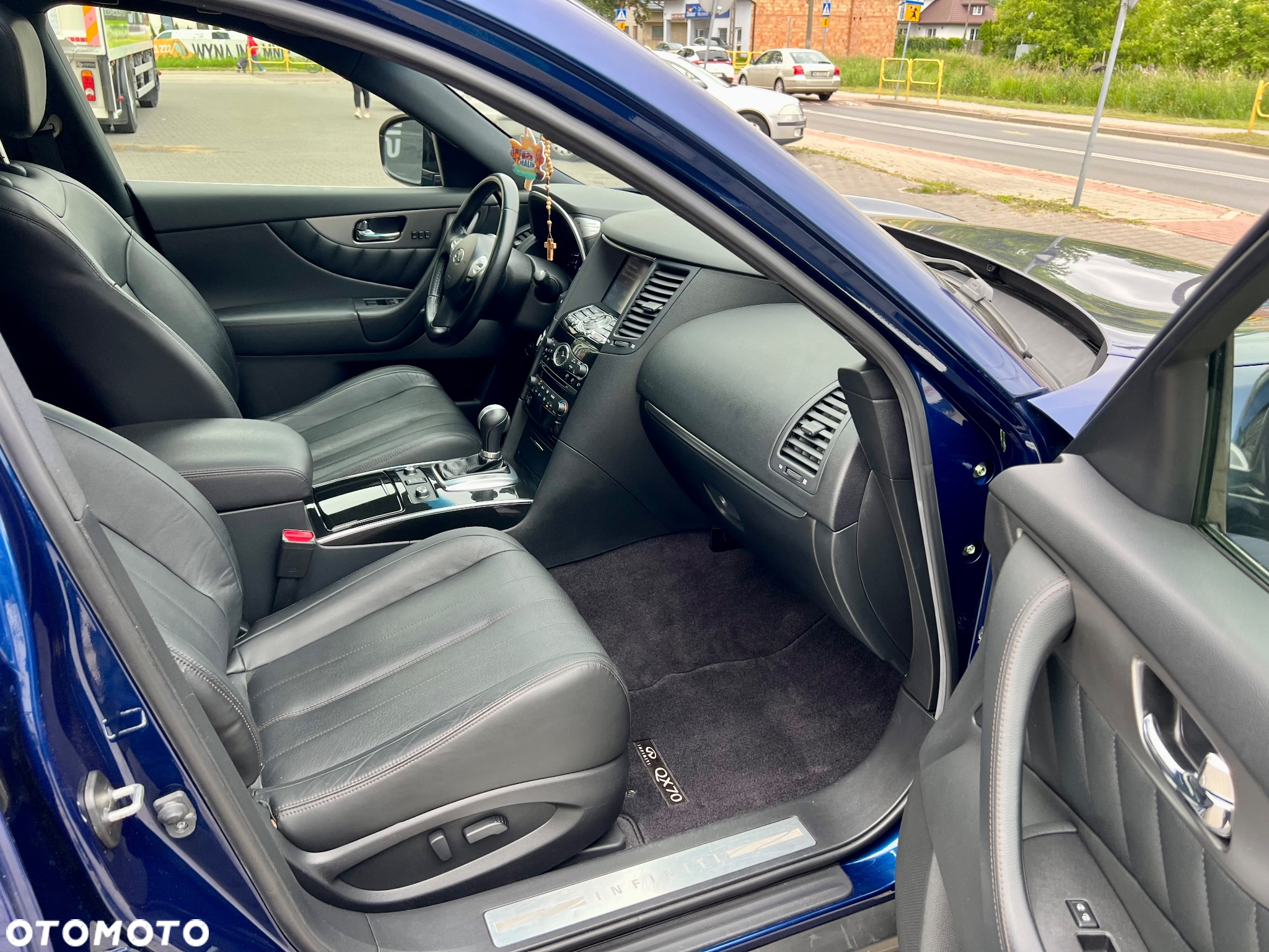 Infiniti QX70 3.7 AWD S Premium - 10