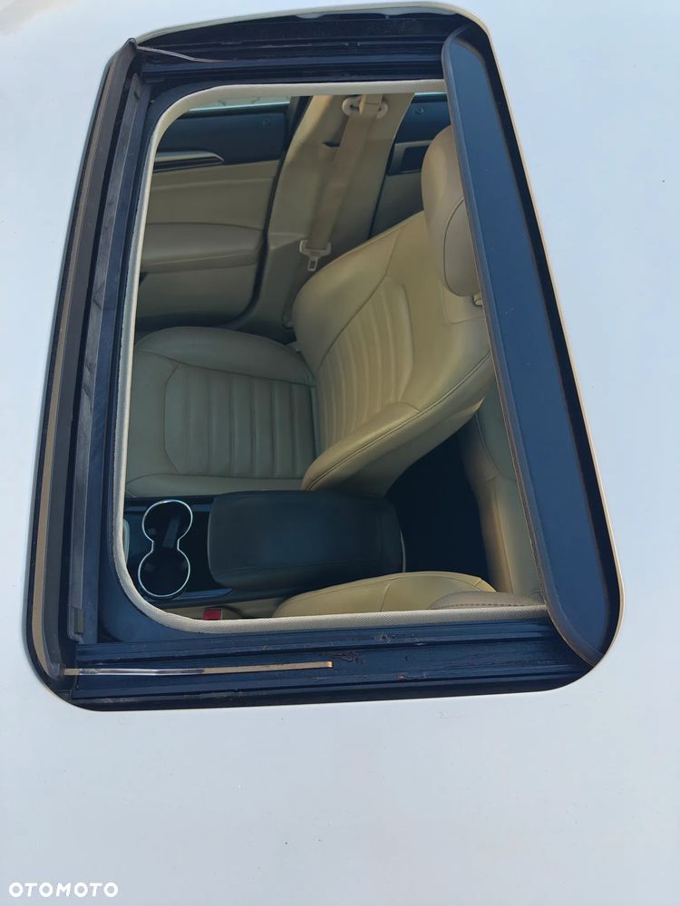 Ford Fusion 2.0 EcoBoost Titanium - 27