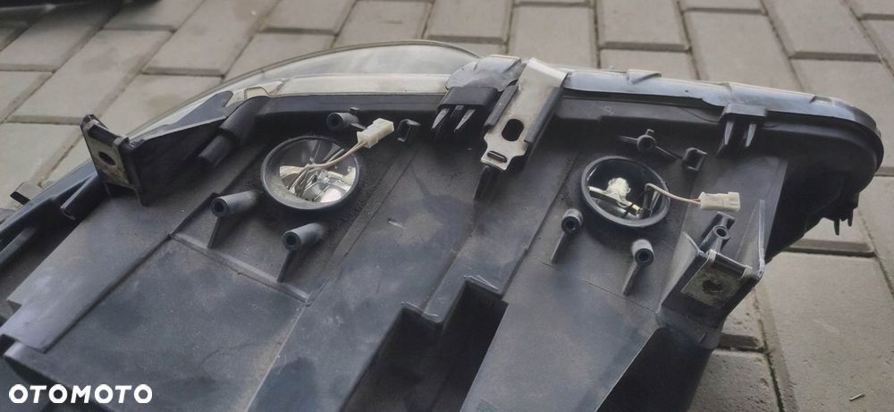 K LAMPA PRAWY PRZÓD BMW 5 F10 F11 BI-XENON 7203246 - 7