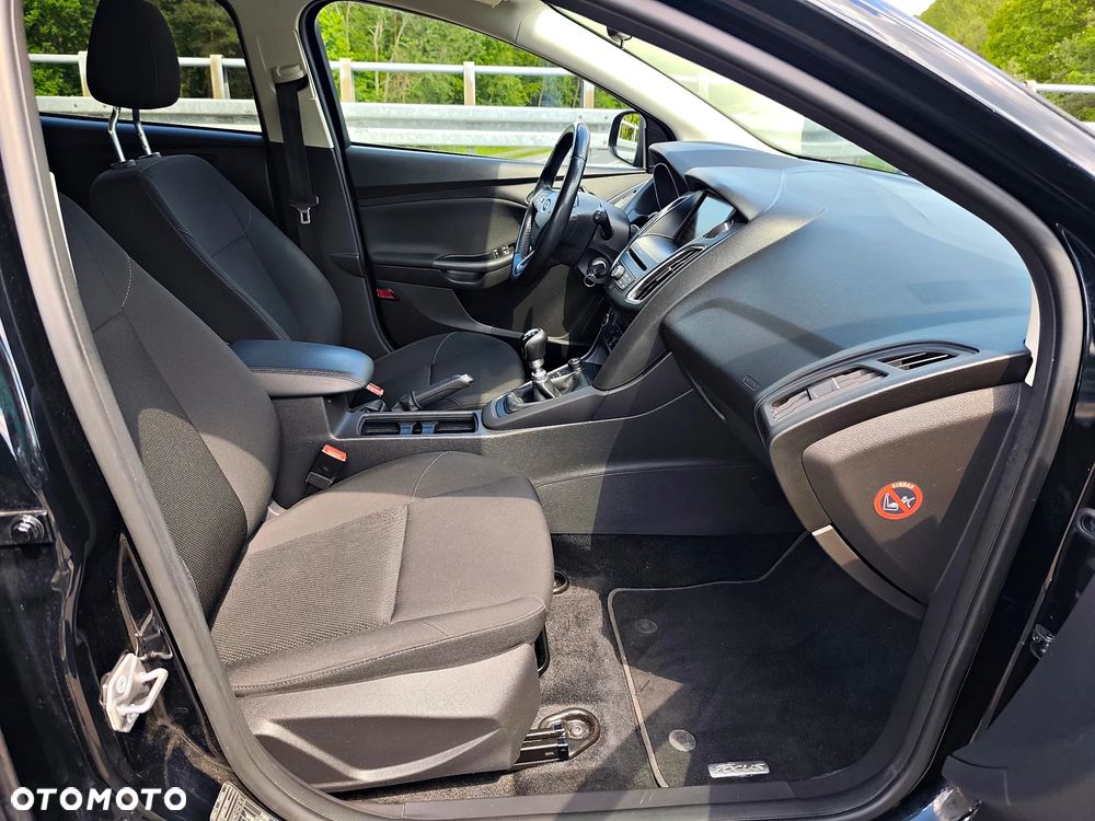 Ford Focus 1.0 EcoBoost Titanium - 16