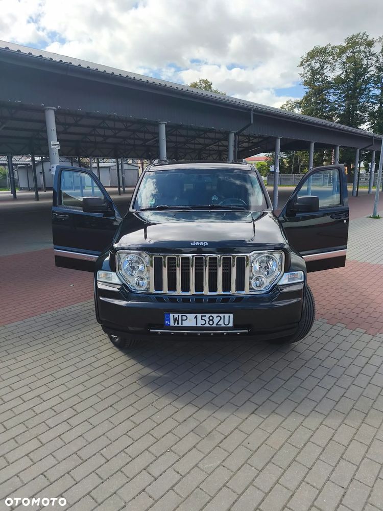 Jeep Cherokee - 8