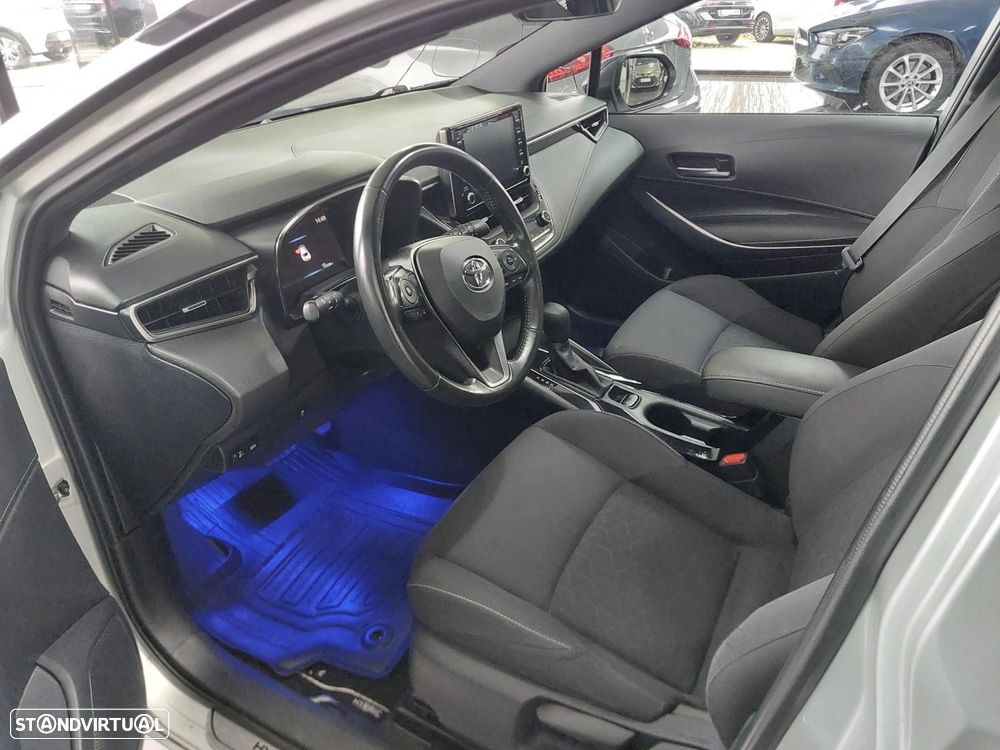 Toyota Corolla 2.0 Hybrid Exclusive - 12