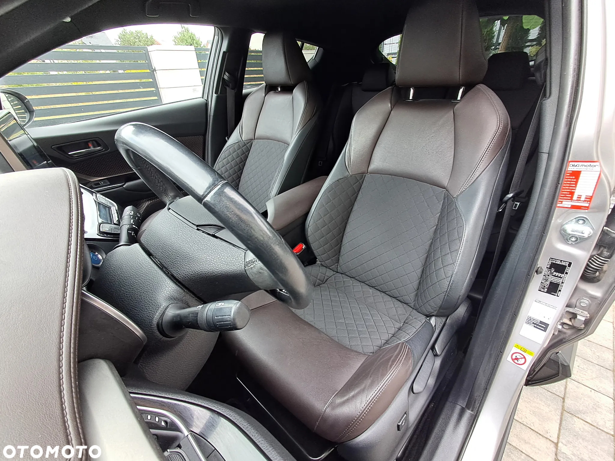 Toyota C-HR 1.8 Hybrid Premium - 30