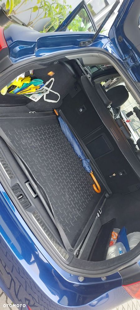 Toyota Avensis 1.8 Premium MS - 12