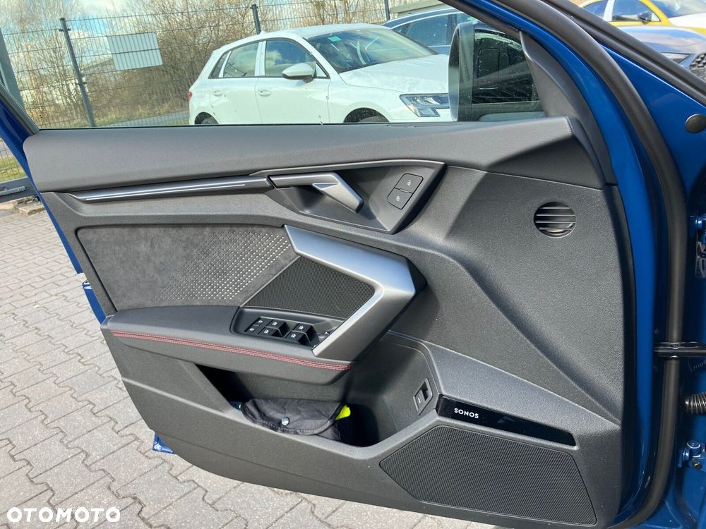 Audi RS3 Limousine - 21