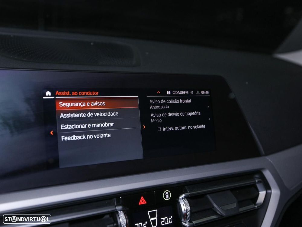 BMW 318 d Touring Auto - 23