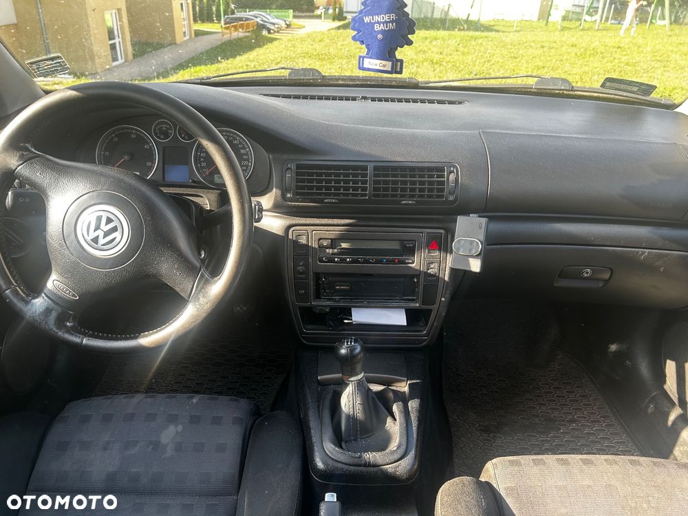 Volkswagen Passat 1.9 TDI - 8
