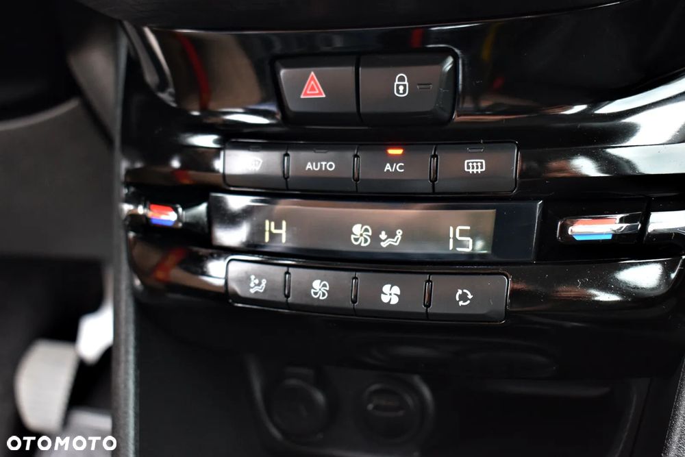 Peugeot 2008 1.2 PureTech Active S&S - 24