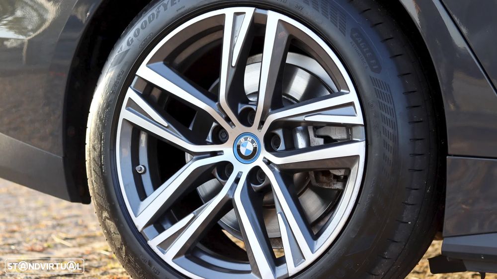 BMW i4 - 5