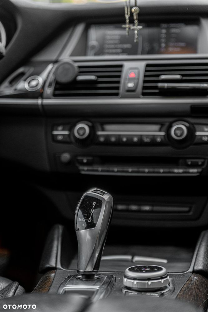 BMW X6 35i xDrive - 23