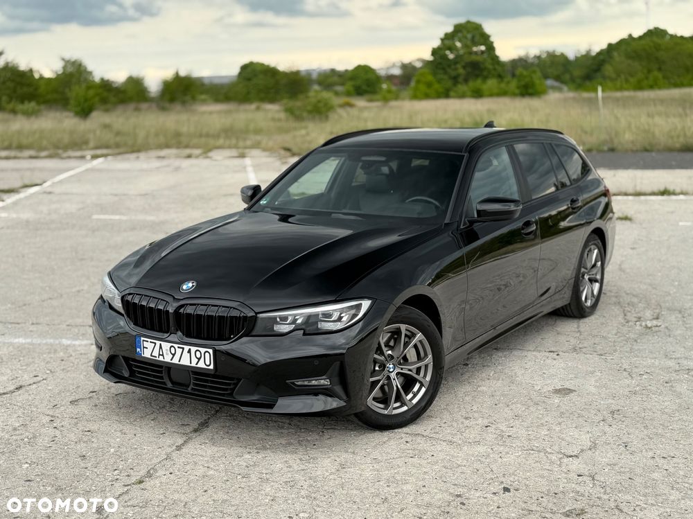 BMW Seria 3 330i Sport Line - 2