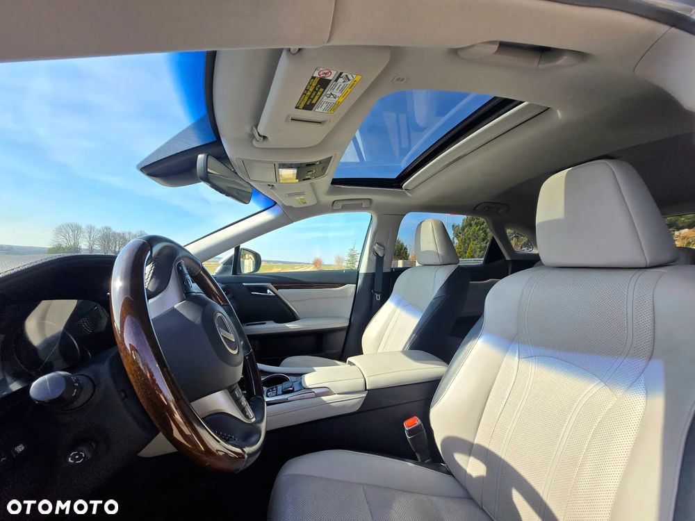 Lexus RX - 15