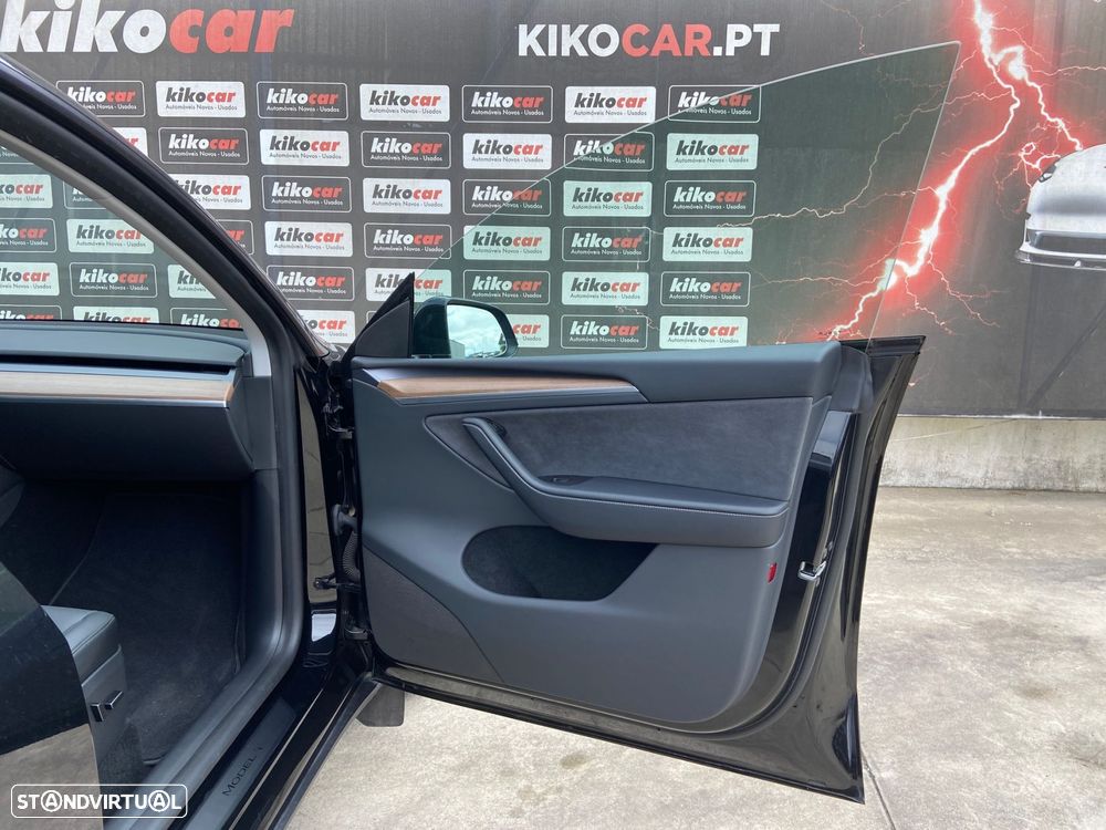 Tesla Model Y Performance Dual Motor AWD - 44