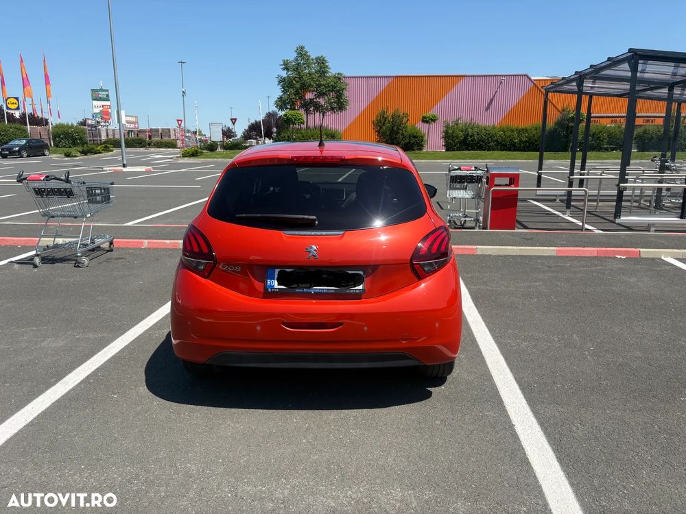 Peugeot 208 PureTech 110 Stop & Start EAT6 Signature - 5