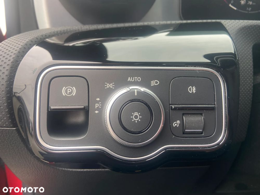 Mercedes-Benz CLA 200 AMG Line 7G-DCT - 15