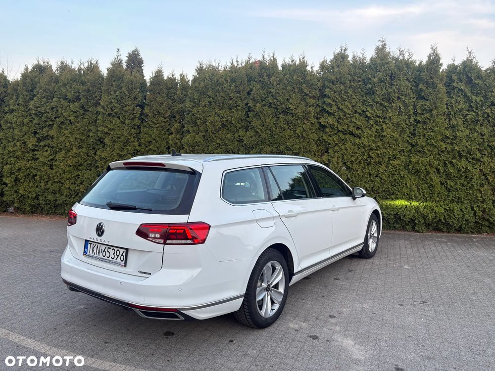 Volkswagen Passat 2.0 TDI 4Mot Elegance DSG - 4