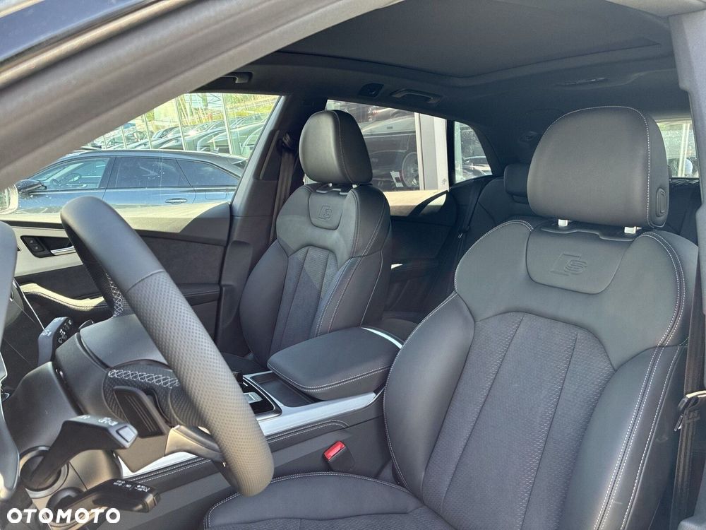 Audi Q8 - 11