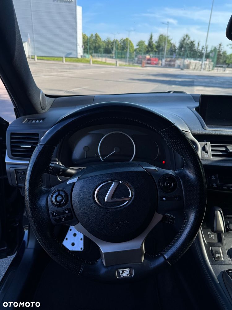 Lexus CT 200h F Sport - 22