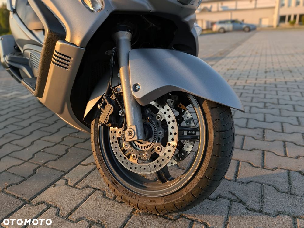 Suzuki Burgman - 11