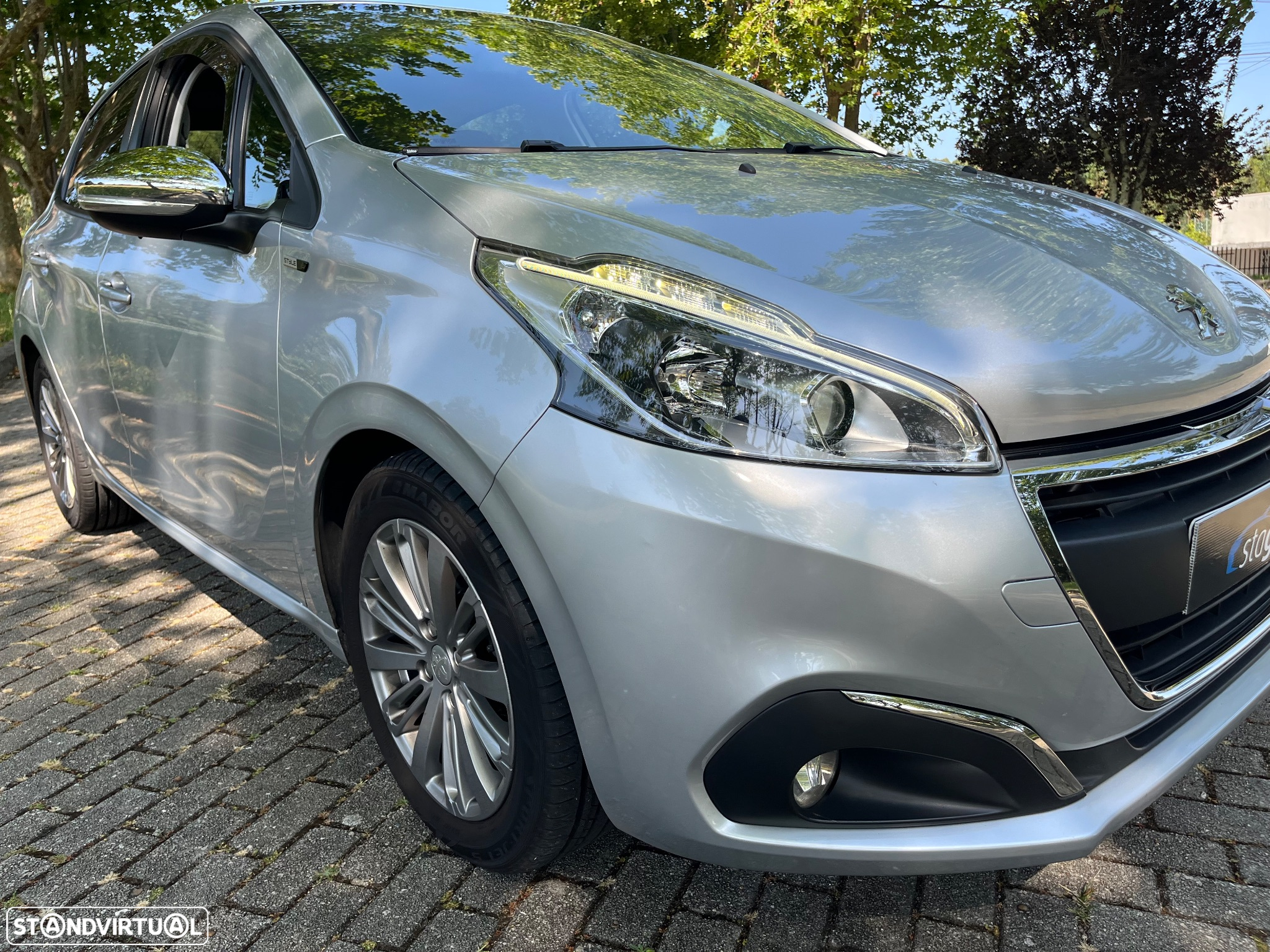 Peugeot 208 1.6 BlueHDi Style - 5