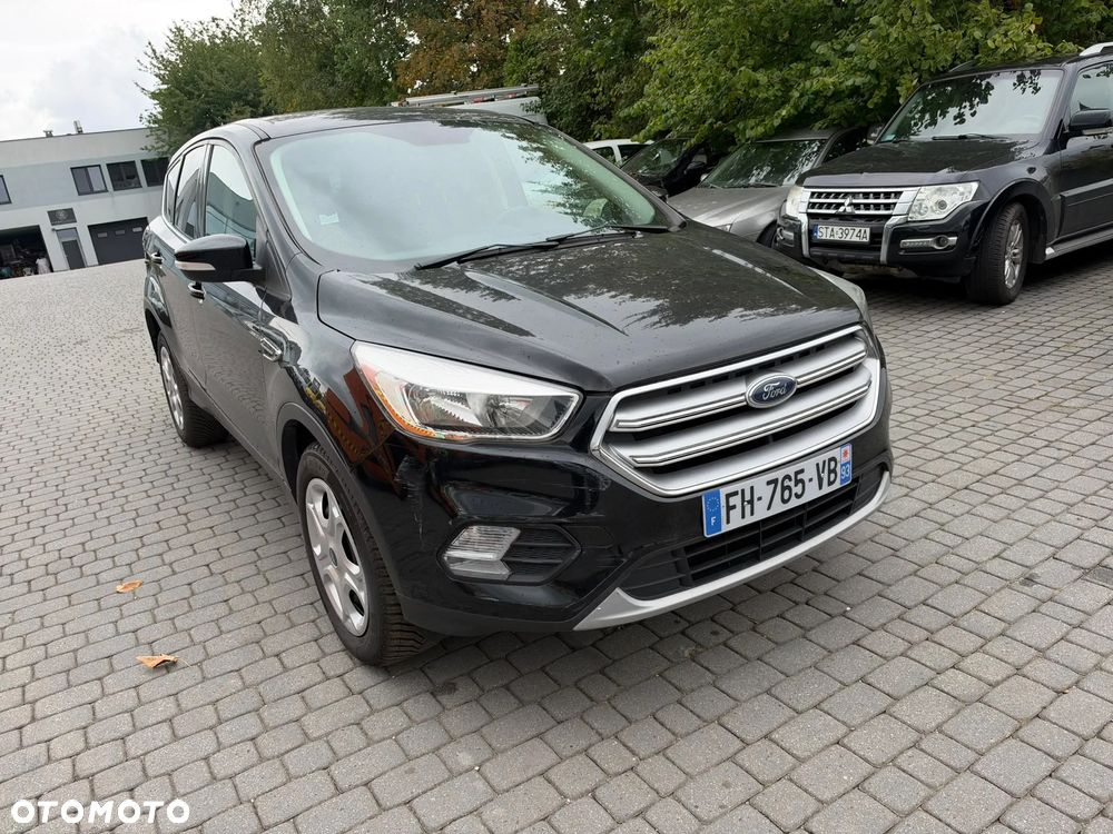 Ford Kuga 1.5 EcoBoost 2x4 Business Edition - 3
