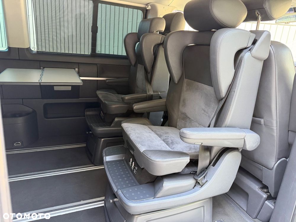 Volkswagen Multivan - 26