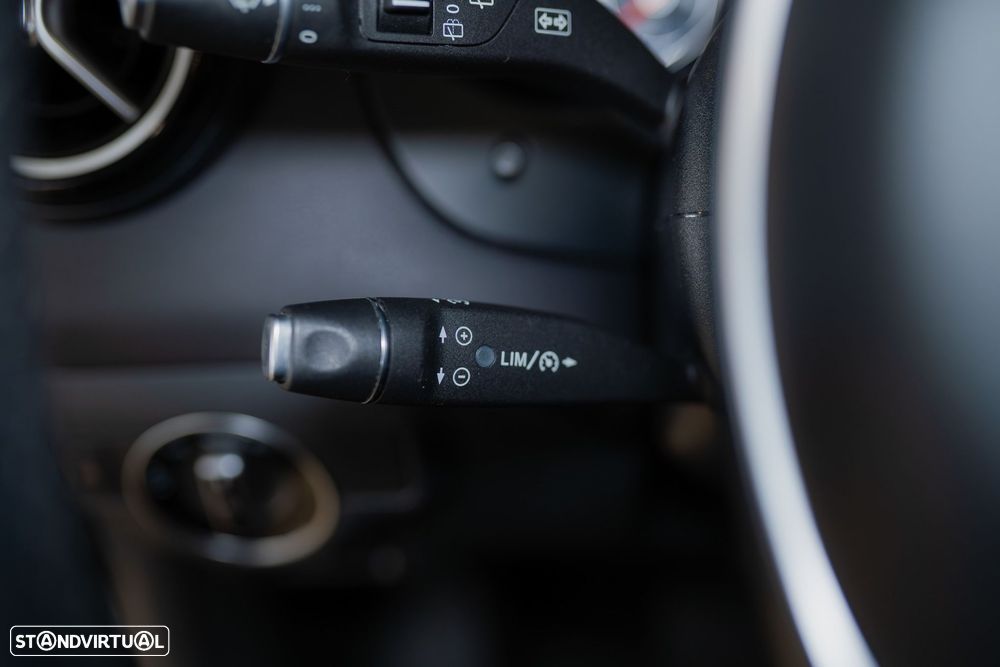 Mercedes-Benz GLA 200 - 34