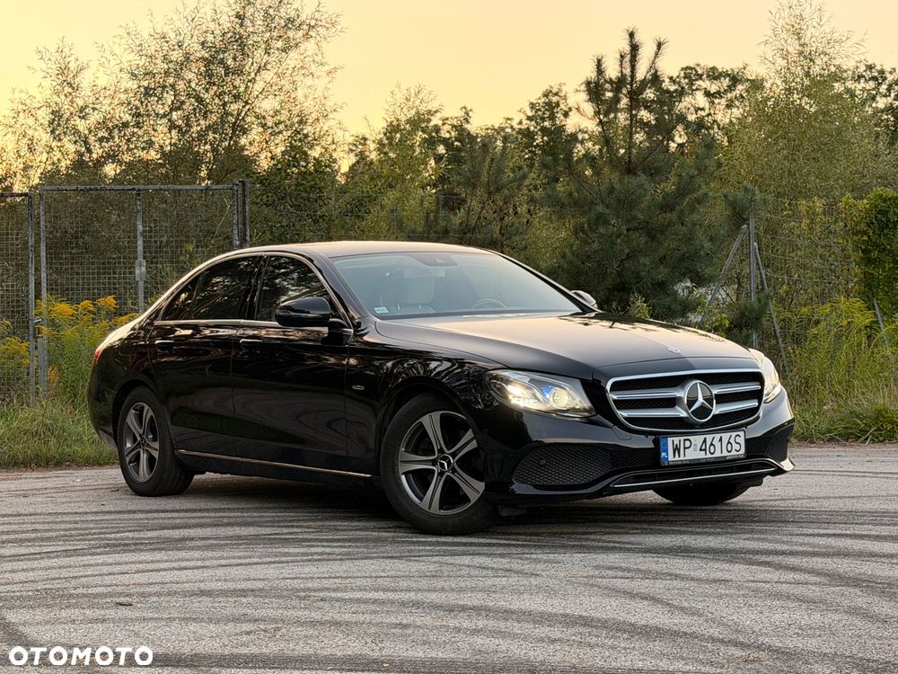 Mercedes-Benz Klasa E 220 d 4-Matic 9G-TRONIC - 4