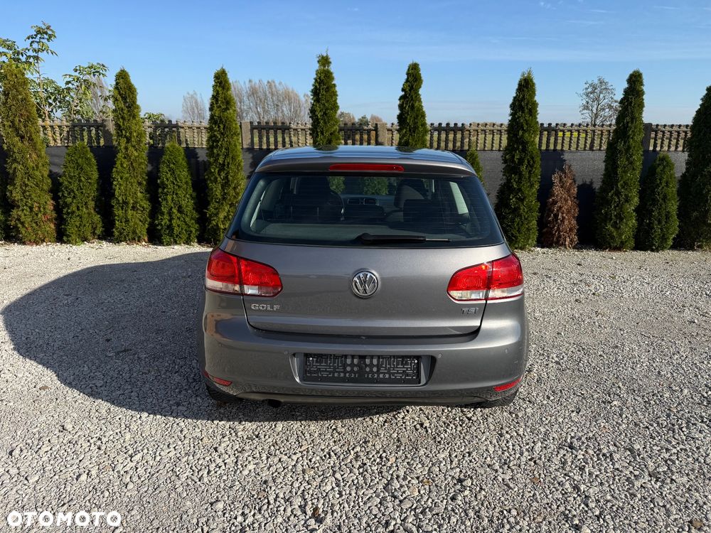 Volkswagen Golf - 8