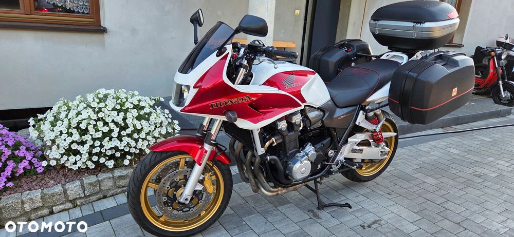 Honda CB - 1