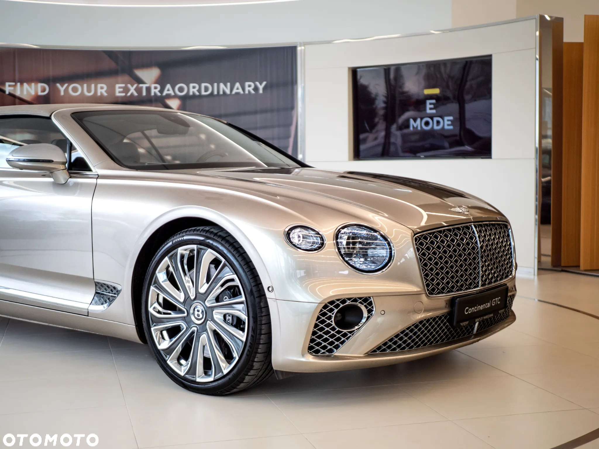 Bentley Continental GT New Convertible V8 Mulliner - 3