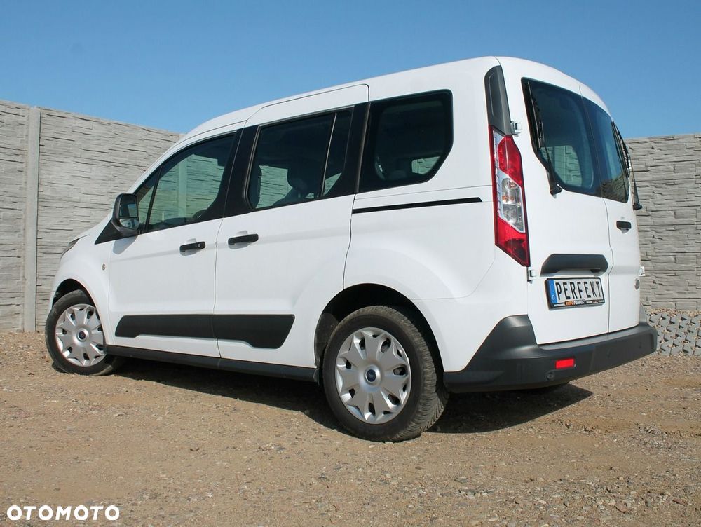 Ford Tourneo Connect - 23