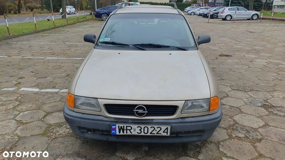 Opel Astra 1.4 16v GL - 9