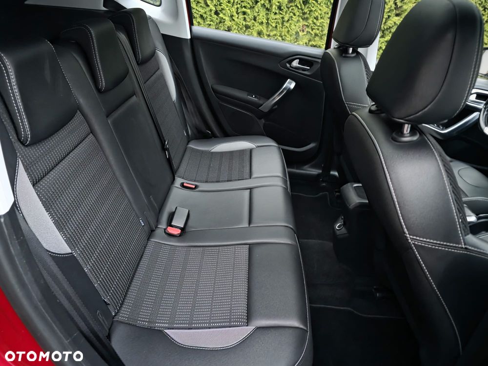 Peugeot 2008 PureTech 82 Allure - 14