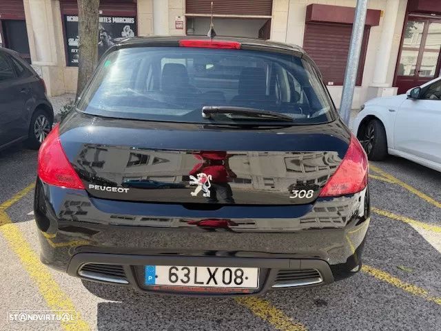 Peugeot 308 1.6 HDi Active — fotografia 11