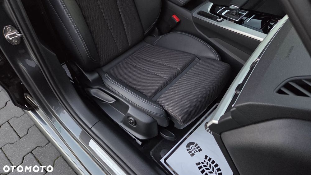 Audi A4 Avant 45 TFSI quattro S tronic - 13