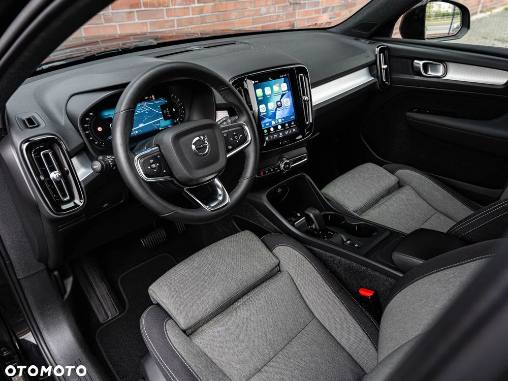 Volvo XC 40 B3 B DKG Plus Bright - 25