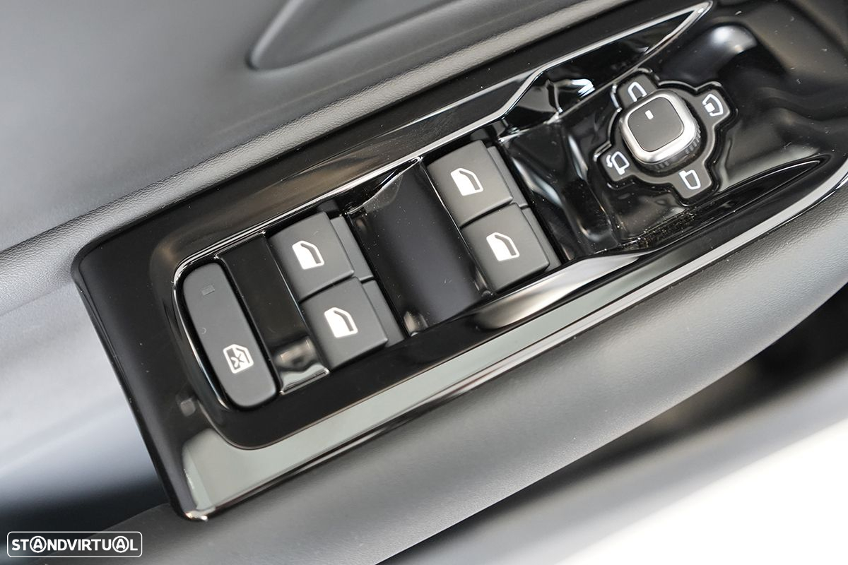 Citroën C5 X 1.6 Hybrid Plus e-EAT8 - 19