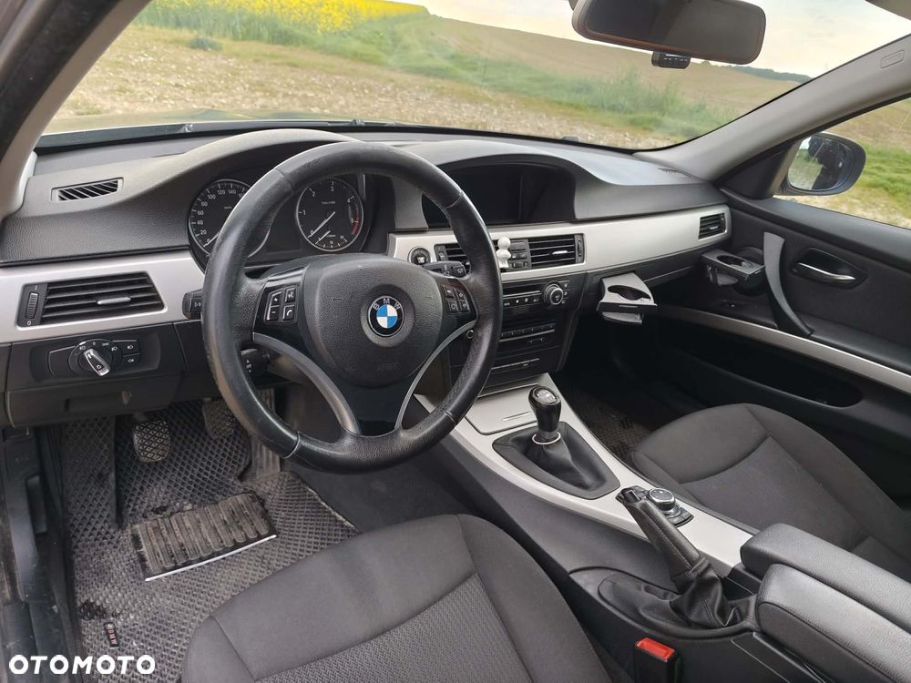 BMW Seria 3 318d - 7