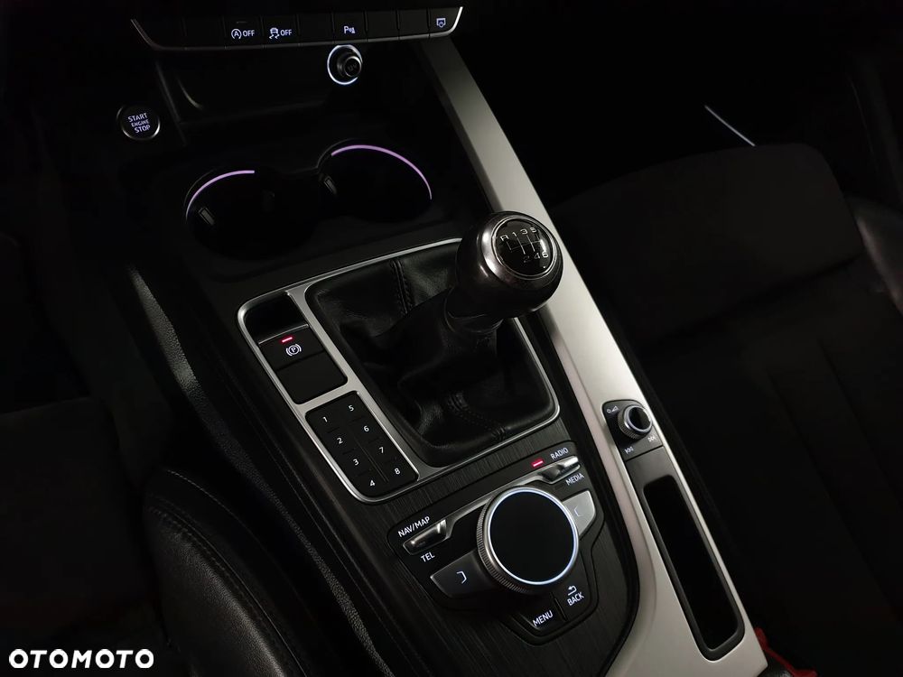 Audi A4 Avant 2.0 TDI Sport - 32
