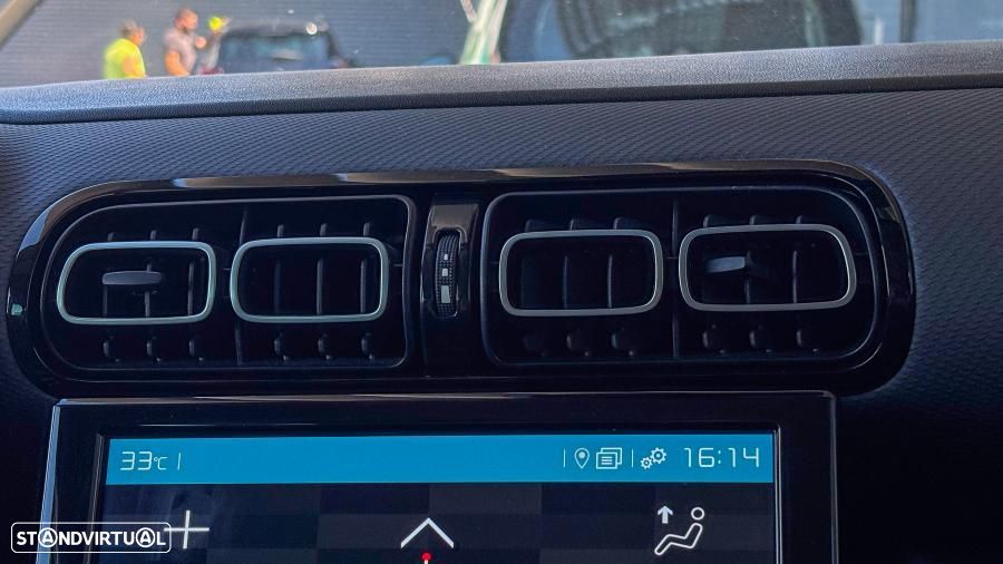 Citroën C3 1.2 PureTech Shine - 24