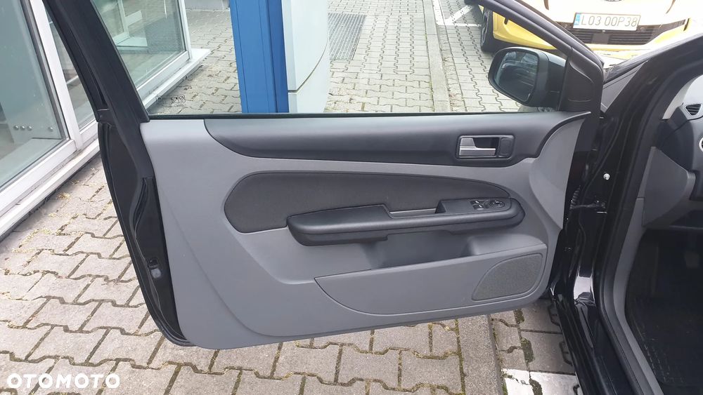 Ford Focus 1.6 Ti-VCT Style - 14