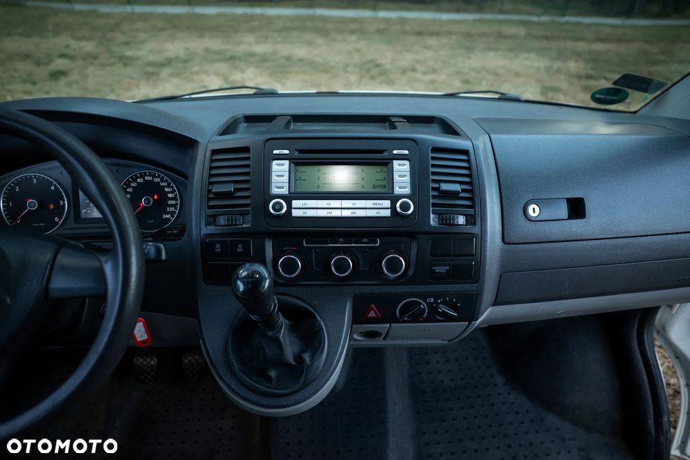 Volkswagen T5 - 28