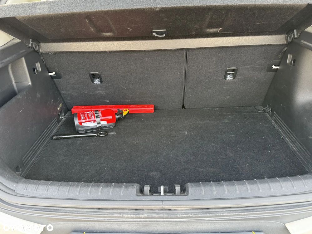 Kia Stonic 1.2 L - 14