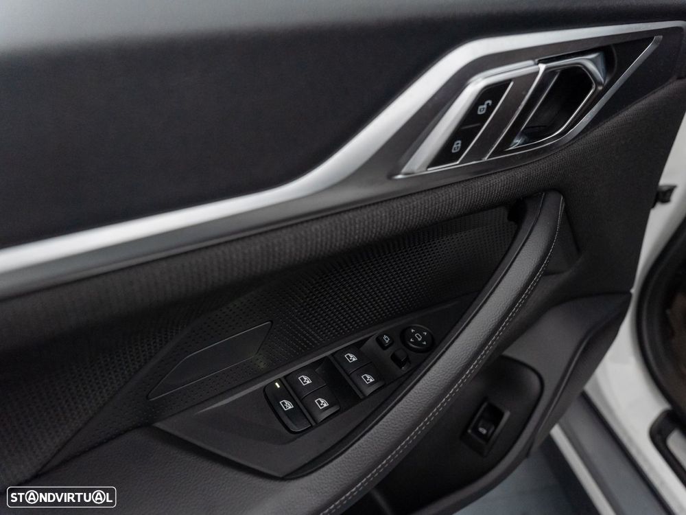 BMW i4 eDrive40 Pack Desportivo M - 19