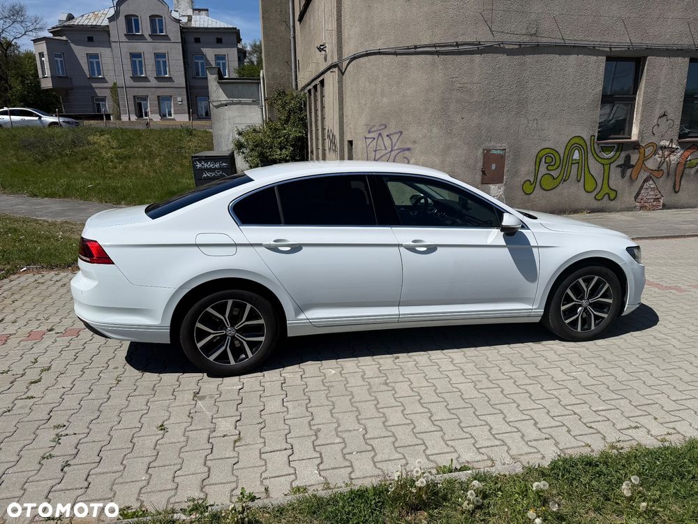 Volkswagen Passat 2.0 TSI Business DSG - 7