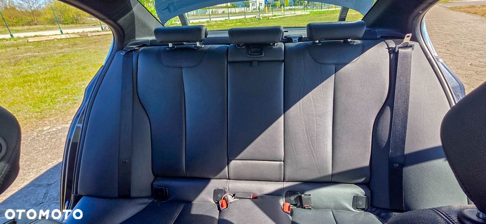 BMW Seria 3 328i Luxury Line - 36