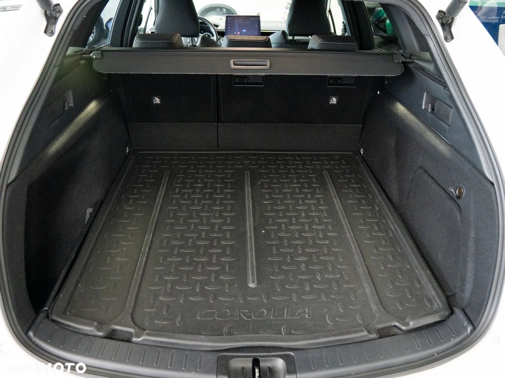 Toyota Corolla 2.0 Hybrid Comfort - 37