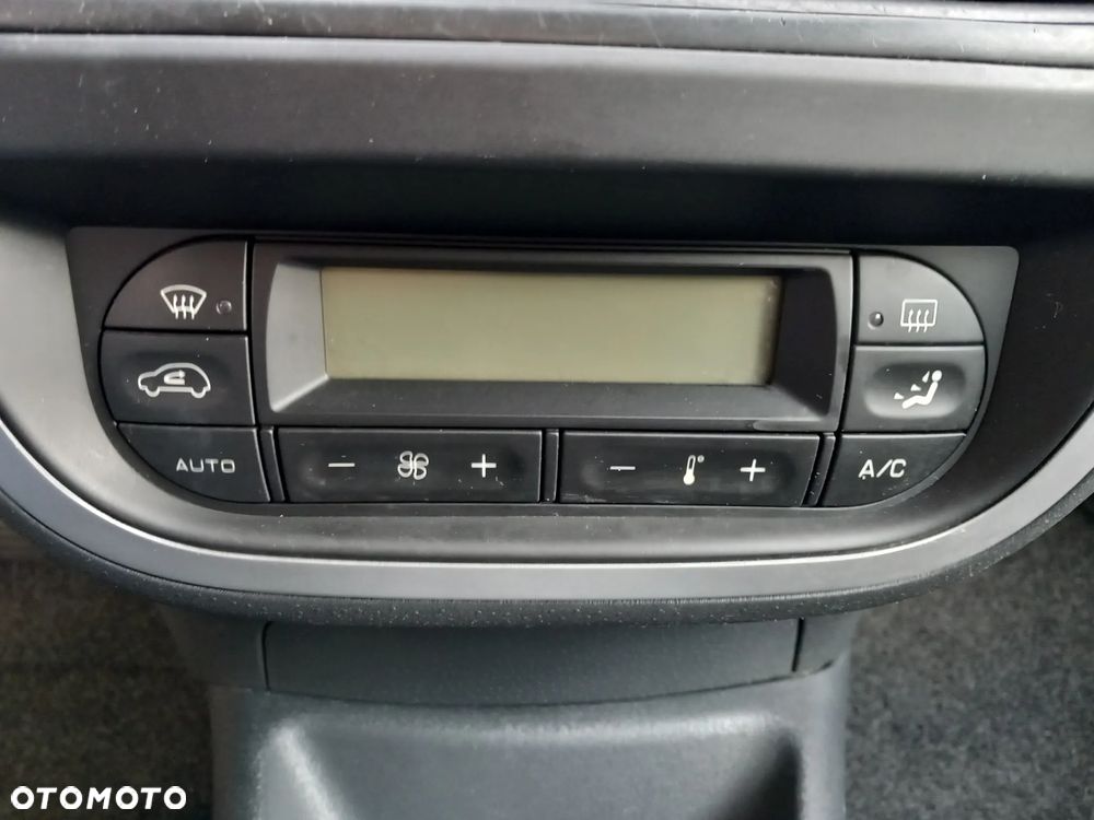 Citroën C3 1.4 Exclusive - 23