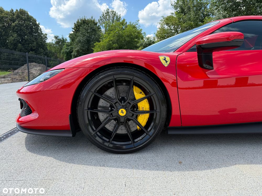 Ferrari 296 GTS - 15